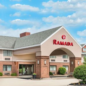 Ramada By Wyndham Vandalia Otel Exterior photo