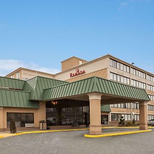 Ramada By Wyndham Rochelle Park Near Paramus Otel Exterior photo