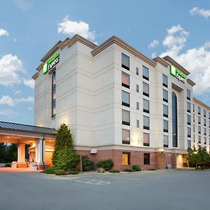 Holiday Inn Express & Suites Bloomington, An Ihg Hotel Exterior photo