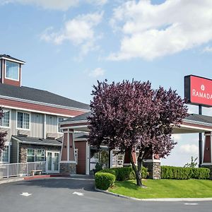 Ramada By Wyndham Moses Lake Otel Exterior photo