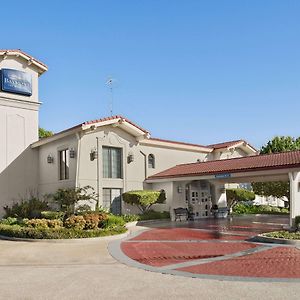 Baymont By Wyndham Longview Motel Exterior photo