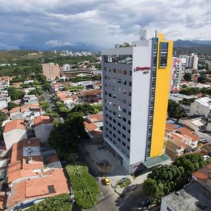 Hampton By Hilton Cucuta Otel Exterior photo