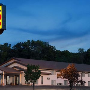 Super 8 By Wyndham Algona Otel Exterior photo