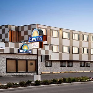 Days Inn By Wyndham Sylvan Lake Exterior photo