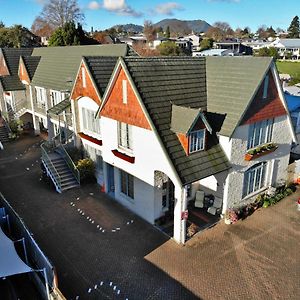 Colonial Lodge Motel Taupo Exterior photo