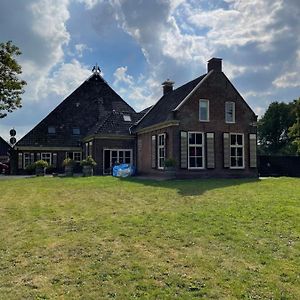 Prijs Gunstig Kamerverhuur, Op Karakteristieke Paarden Boerderij Aan De Rand Van Dokkum Daire Exterior photo