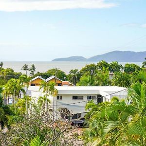 Oasis 2 On Eden Daire Townsville Exterior photo