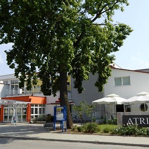 Atrium Gaestezimmer Und Restaurant - Hohenau An Der March Otel Exterior photo