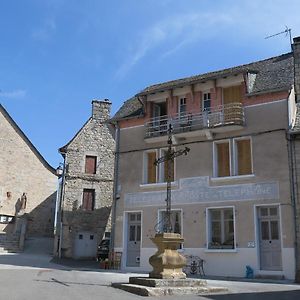 L'Ancien Poste Bed & Breakfast Senergues Exterior photo