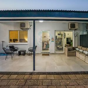 Zen Hideaway Cozy 2-Br/2-Ba Modern Unit In Alawa Daire Casuarina Exterior photo