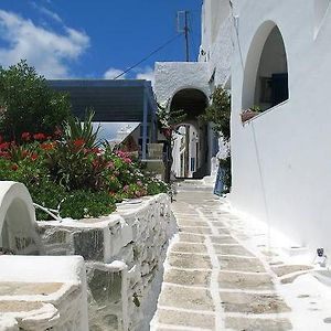 Vesuvio Chora Daire Exterior photo