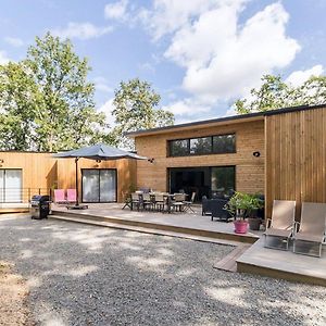 Grande Maison En Bois Avec Parc, Terrasse, Jeux Et Equipements Modernes Entre Nantes Et Pornic - Fr-1-306-1051 Villa Port-Saint-Père Exterior photo