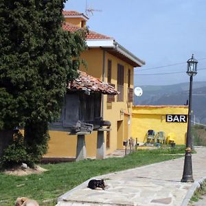 Casa Faruxo Otel Cangas De Narcea Exterior photo