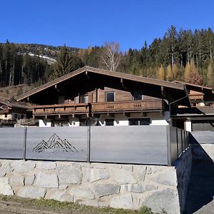 Alpen Chalet Bramberg Villa Bramberg am Wildkogel Exterior photo