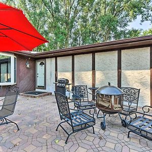 Dog-Friendly Eden Prairie Escape Near Beach! Daire Exterior photo