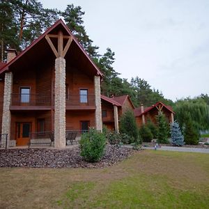 Tita Family House Otel Gnedin Exterior photo