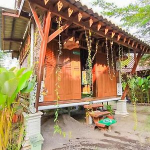 Reddoorz Syariah At Banyu Asem Banyuwangi Otel Banyuwangi  Exterior photo