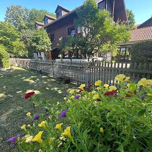 Hotel Schrenkhof Unterhaching Exterior photo