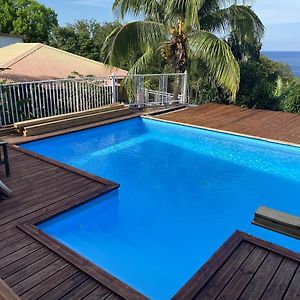 Appartement D'Une Chambre A Pointe Noire A 150 M De La Plage Avec Vue Sur La Mer Piscine Partagee Et Jardin Clos Exterior photo