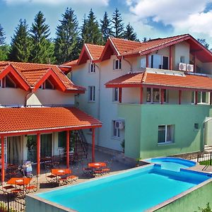 Complex Harmony/Комплекс Хармония Otel Tryavna Exterior photo