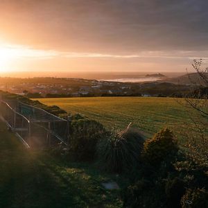 Spacious Sea-View Apt. Overlooking St Ives Bay Daire Gwithian Exterior photo