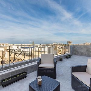 Terrace View - Stylish Two Bedroom Penthouse Msida Exterior photo