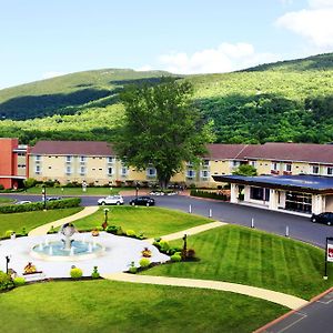 Honors Haven Retreat & Conference Otel Ellenville Exterior photo