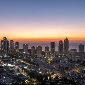 Luxury Highrise Oceanview Apt Daire Bat Yam Exterior photo