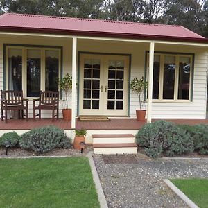 The Retreat At Amryhouse Otel Ashbourne Exterior photo