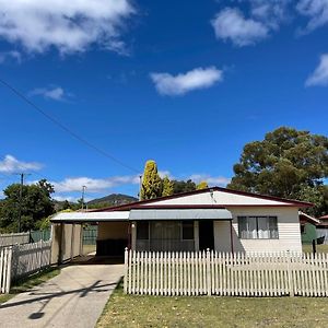 Comfortable 2-Bedroom Home In Mudgee - Rest Easy Mudgee Exterior photo