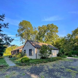 Cozy Ranch By The Trail & Sleeping Giant Daire Hamden Exterior photo