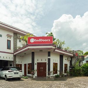 Reddoorz Syariah @ Jalan Panglima Polim Lampung Otel Bandar Lampung Exterior photo