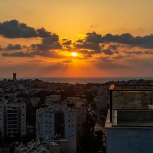 Bautiful Penthouse 4Bed With Jacuzzi Sea View Daire Tel Aviv Exterior photo