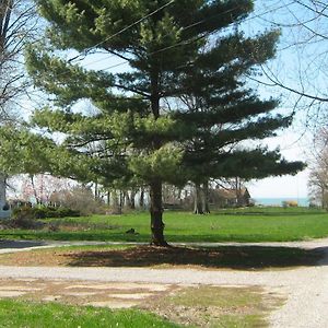 Eastlake Vacation Rental Near Lake Erie! Exterior photo