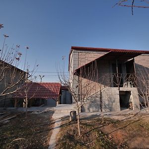 Arnar Villa Erivan Exterior photo