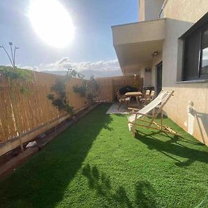 Garden North With Built In Bbq Daire Kiryat Shmona Exterior photo