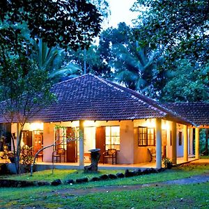 Captain'S Bungalow, Kandy Villa Arawwawala Exterior photo