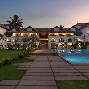 Estuary Sarovar Premiere Poovar Island Otel Exterior photo