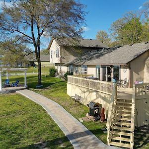 Waterfront Grove Home With Shared Boat Ramp! Exterior photo