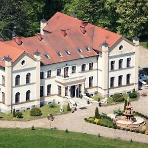 Palac Slonowice Bed & Breakfast Brzeżno Exterior photo