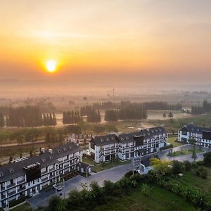 Bergh Apton Khao Yai Otel Ban Wang Sai Exterior photo