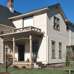 Historical John Rast House Circa 1875 Otel Roseburg Exterior photo