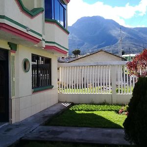 Otavalo Ecuador Villa Exterior photo