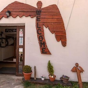 Bike Bistro A Penzion U Vsech Andelu Otel Nove Mesto pod Smrkem Exterior photo