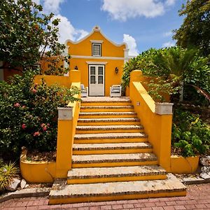 Landhuis Bona Vista Otel Willemstad Exterior photo