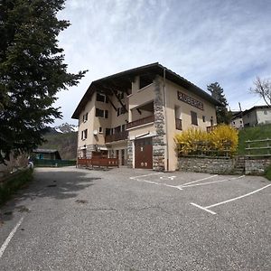 Auberge Le Valezan Otel Exterior photo