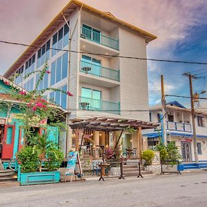 Azul Bocas Town Otel Exterior photo