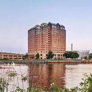 Doubletree Suites By Hilton Hotel Boston - Cambridge Exterior photo