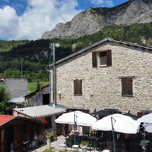 Auberge Lou Jas Otel Soleilhas Exterior photo