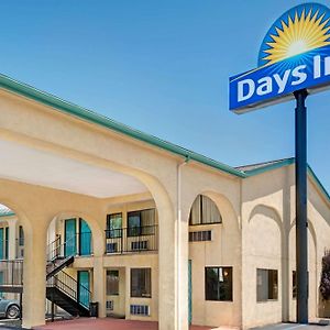 Days Inn By Wyndham Espanola Exterior photo